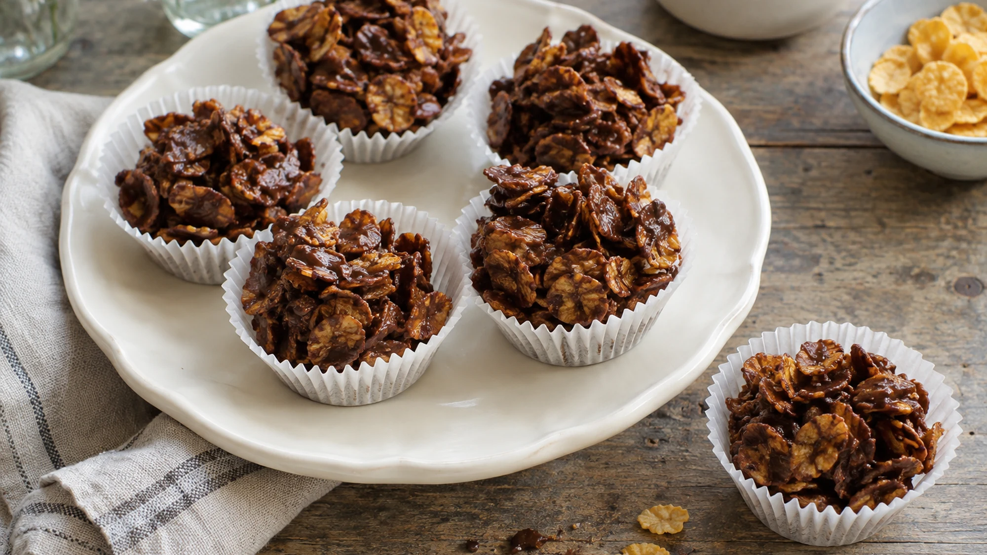 Finished cornflake cakes in paper liners, ready to serve.